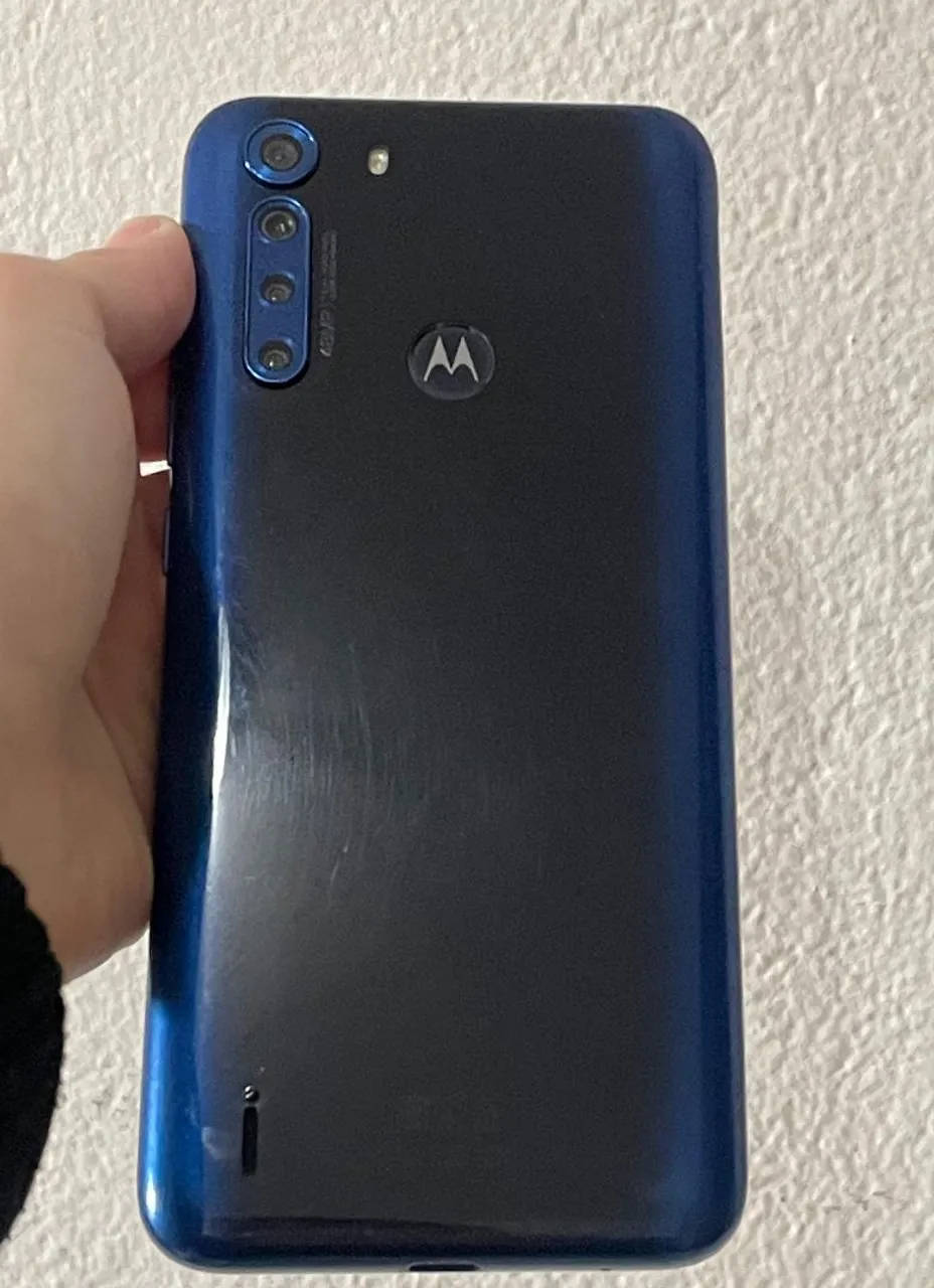 Celular Motorola One Fusion 128GB usado