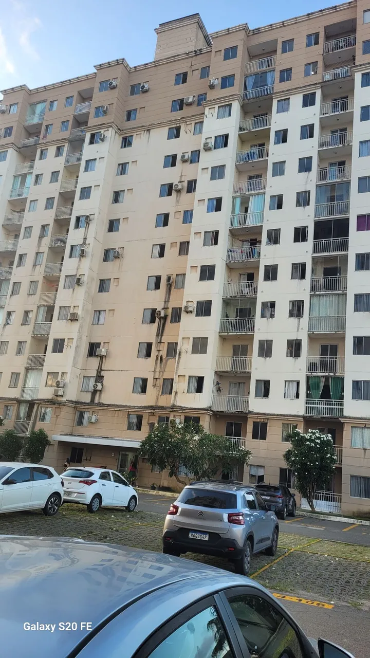 Alugo apartamento no condomínio Costa do Araçagiy