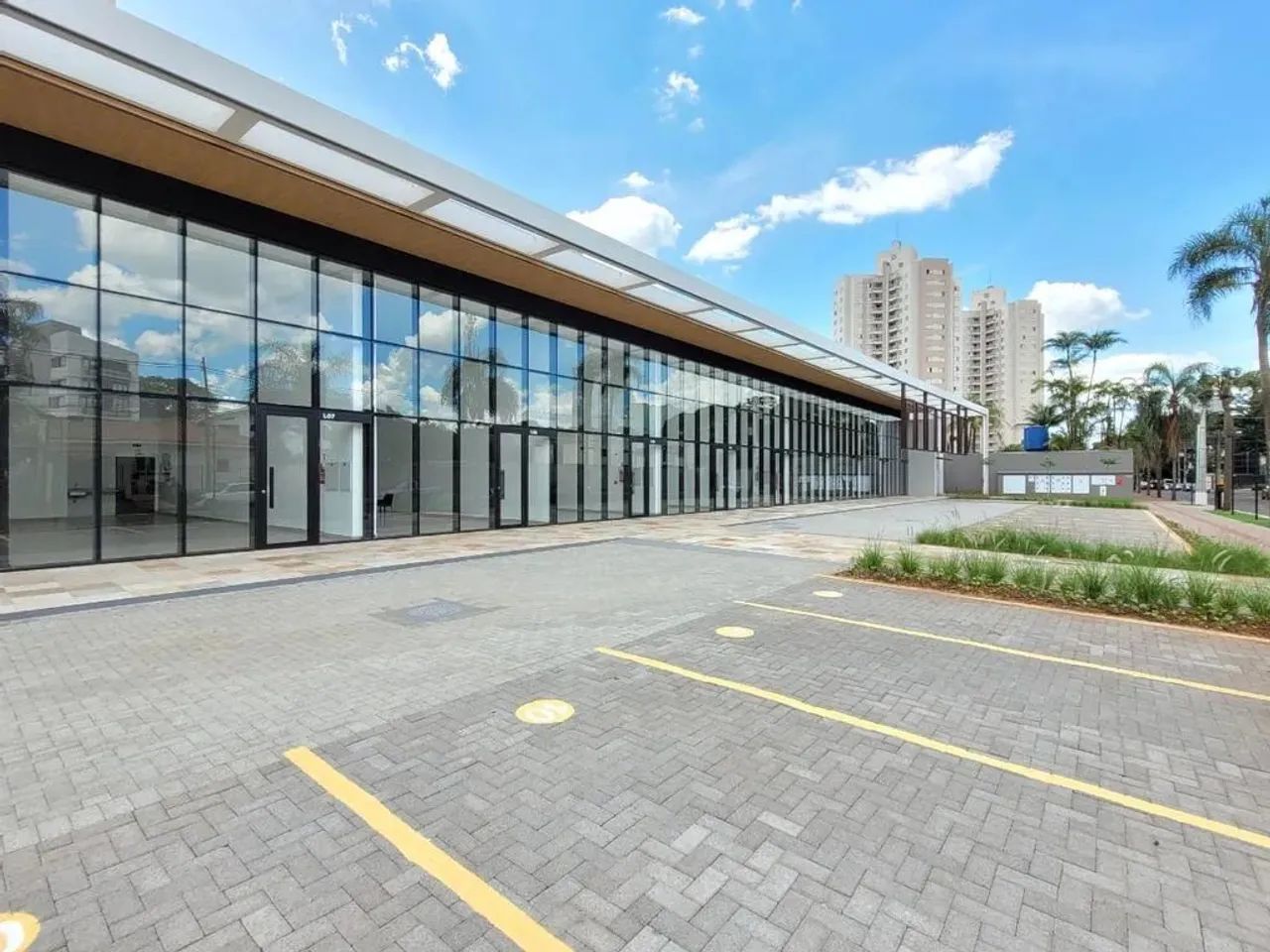 Sala para alugar em Maringá, Zona 08, com 78.99 m², Vision Mall - Foto 2