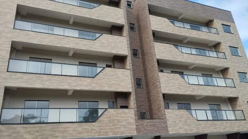 Alugo apartamento com 81m2 em Itapoá na quadra do mar