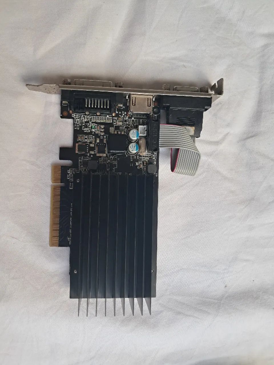 Placa de Vídeo GeForce GT 710 2GB DDR3 64 Bits