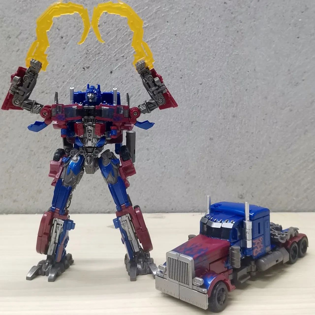 Transformers Optimus Prime -18 cm - Foto 3
