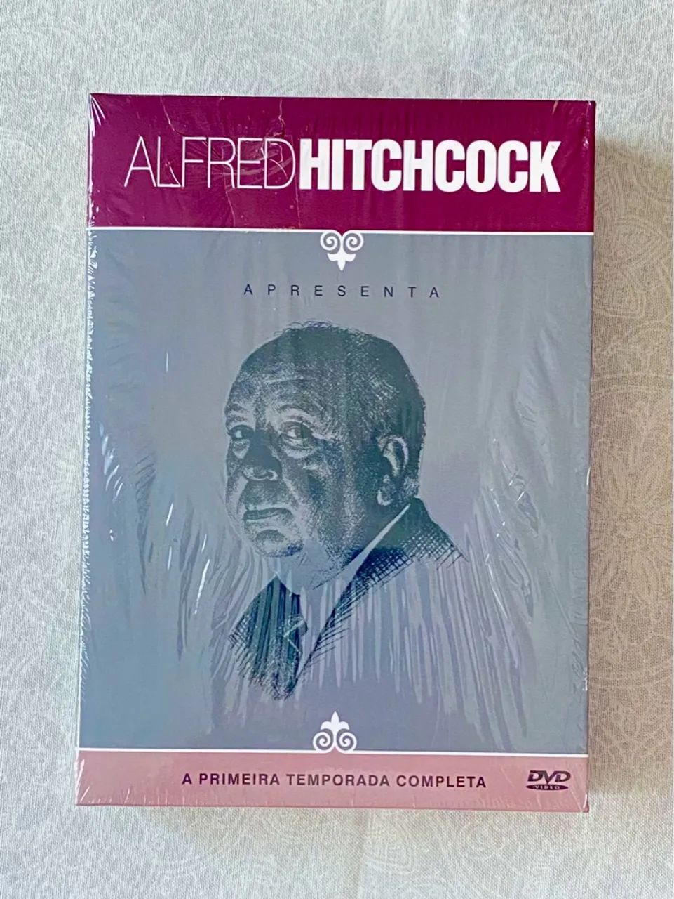 Box 8 DVDs: Hitchcock  1ª Temporada (Com luva e encarte)