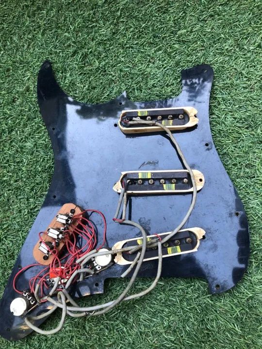 Pacotão de Escudos Squier Originais ( Varios Modelos ) - Foto 3