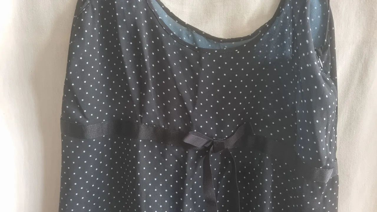 Blusa de organza e poá  48