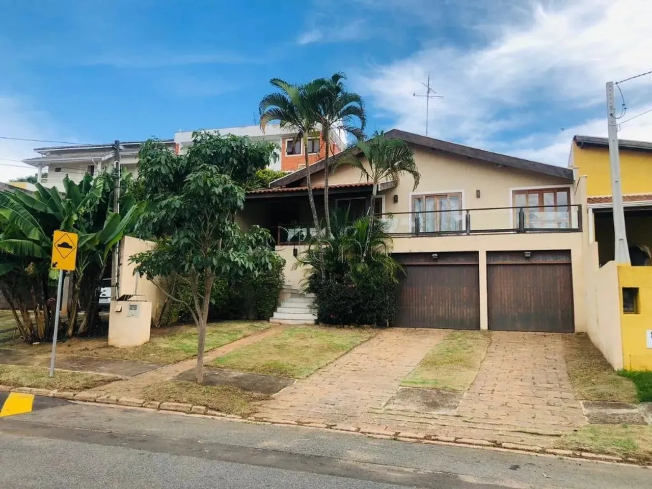 Casa à venda com 2 suítes no Loteamento Caminhos de São Conrado (Sousas), Campinas.