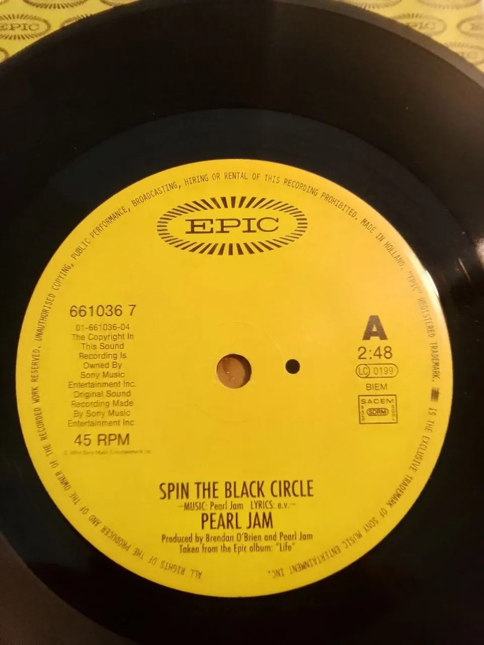 Disco Compacto Vinil Pearl Jam - Spin the Black Circle - Foto 2