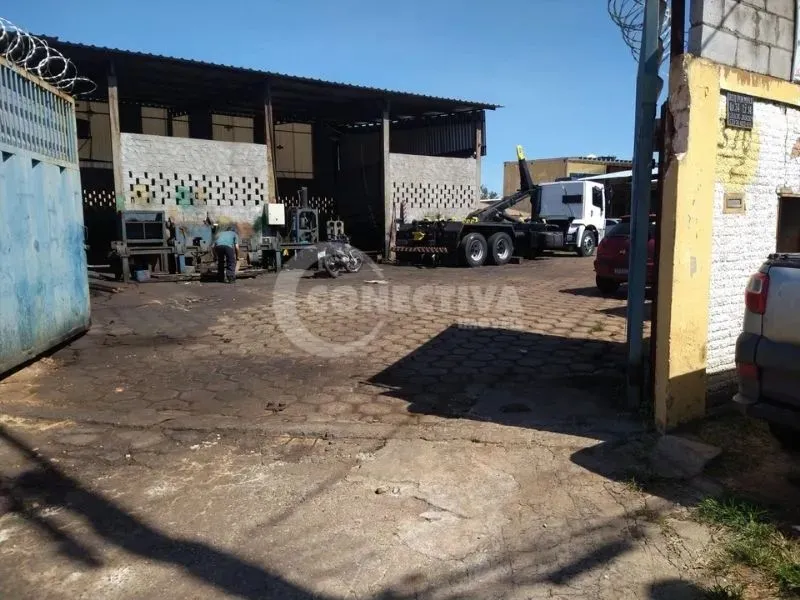 Área Comercial à Venda - 1.435 m² - Cidade Jardim, Goiânia - GO
