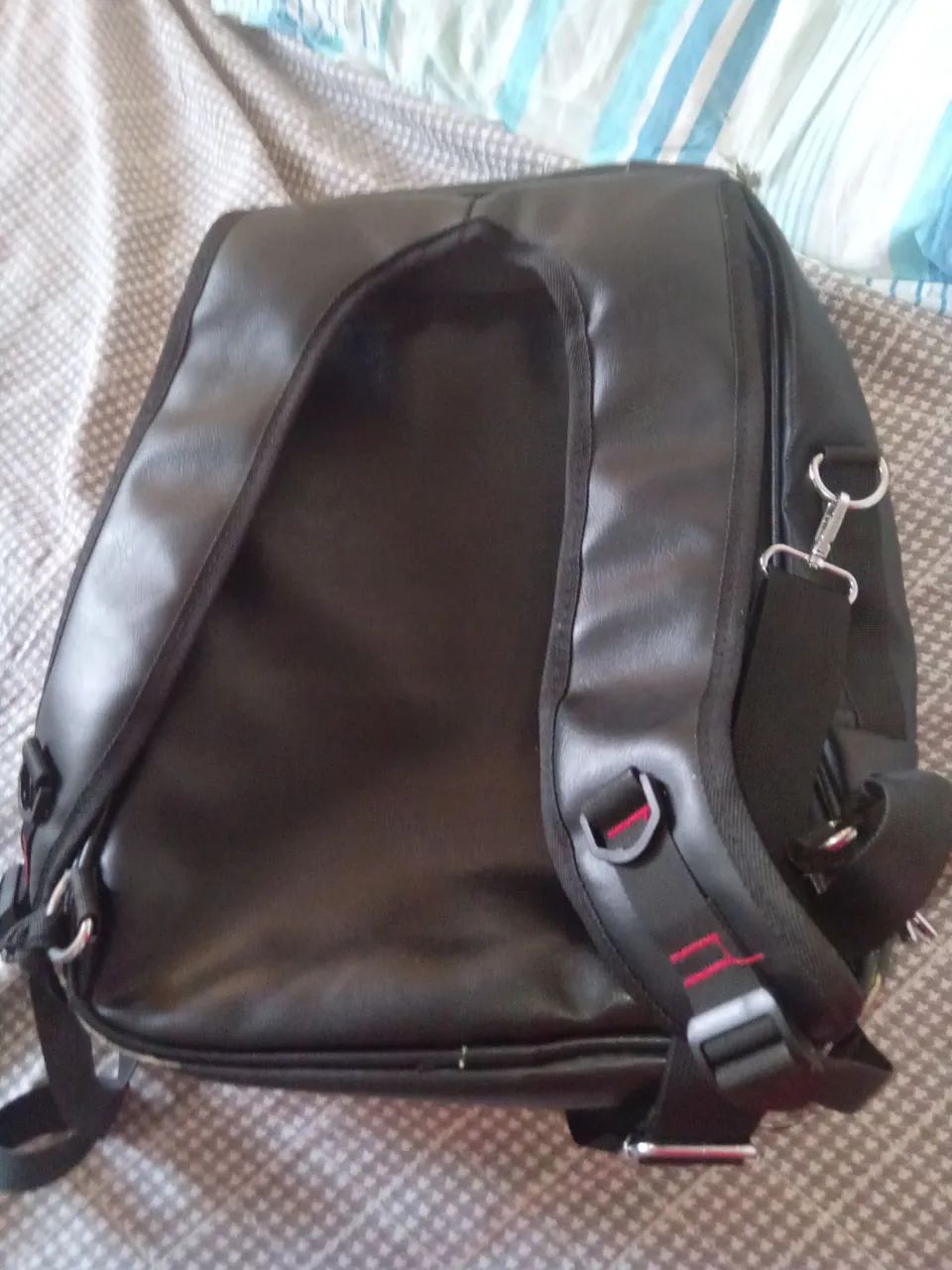 Mochila Preta de Ombro - Foto 2