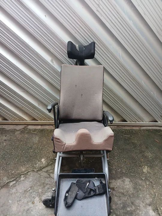 Cadeira de rodas  - Foto 2