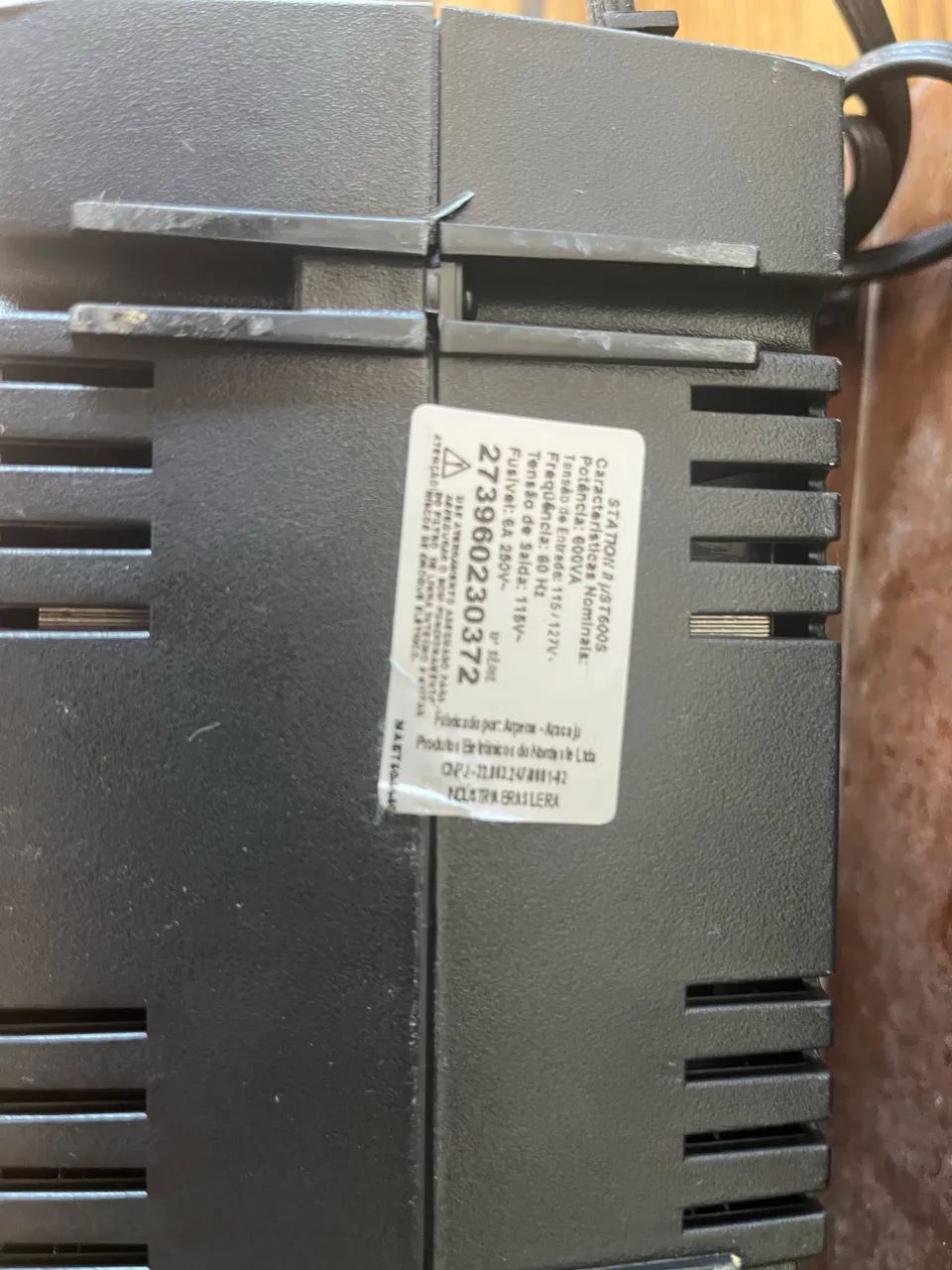 4 nobreaks (fontes de alimentação ininterrupta) - Foto 3