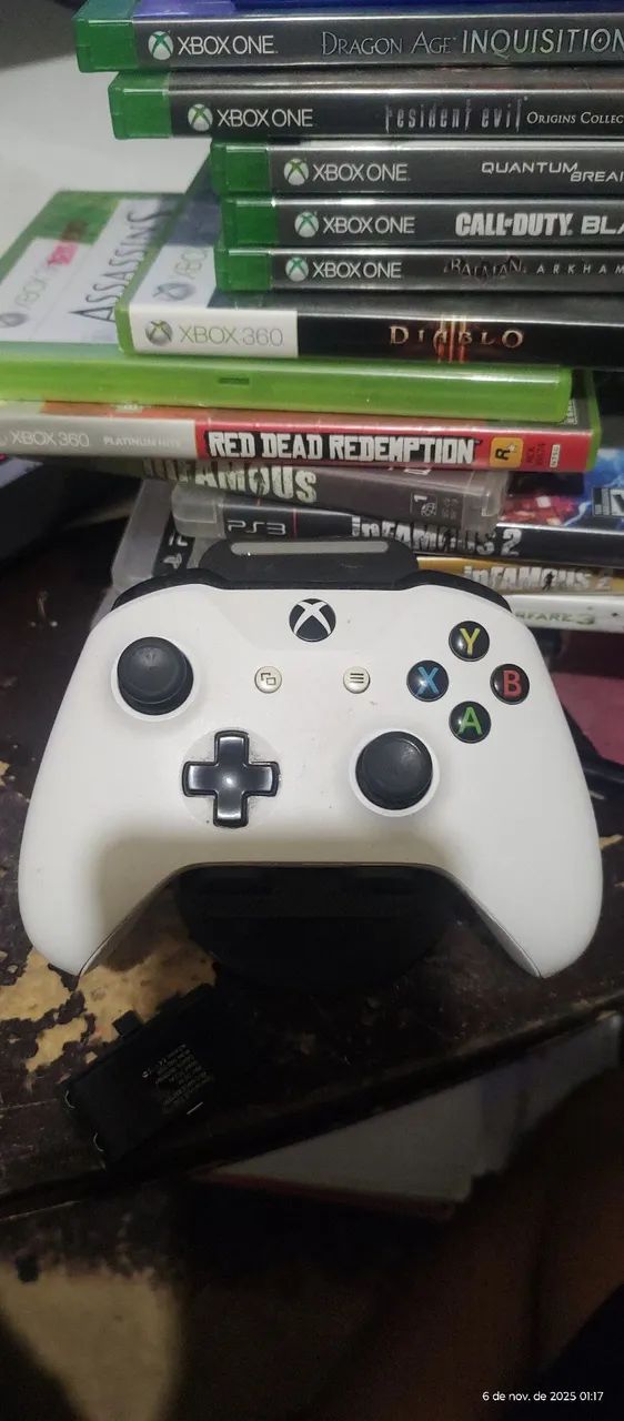 Xbox One Controller + Rechargeable Battery64308649799683120