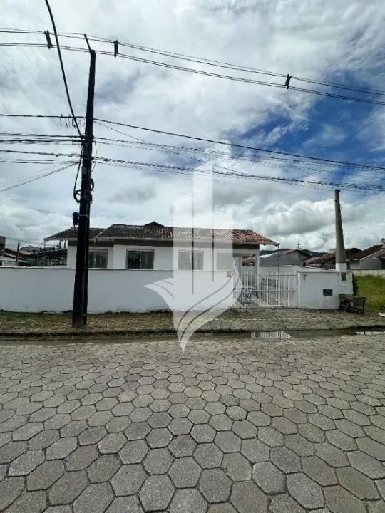 Casa de esquina, 2 dormitórios, 2 vagas de garagem - Foto 2