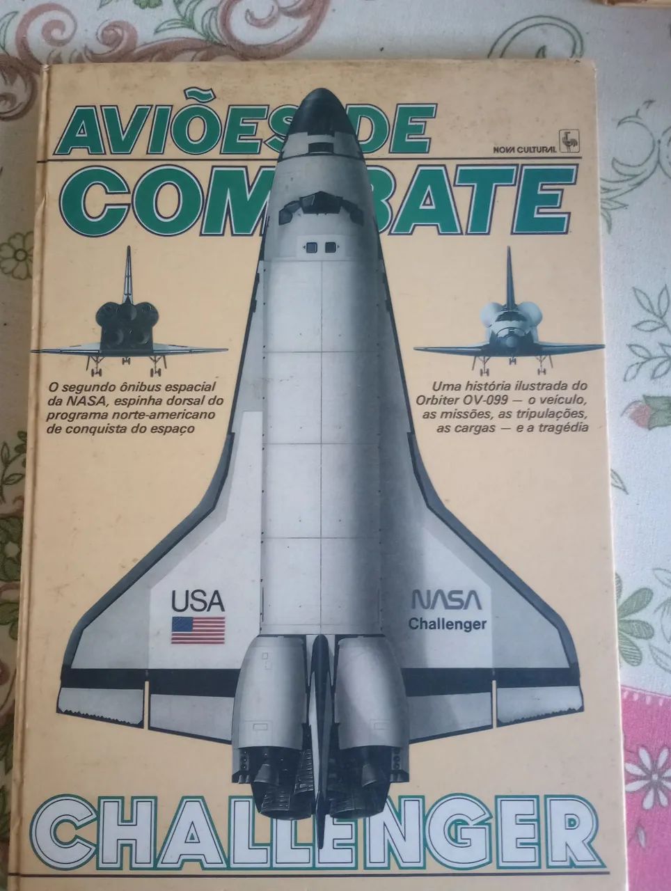 Livro Aviões de Combate - Challenger