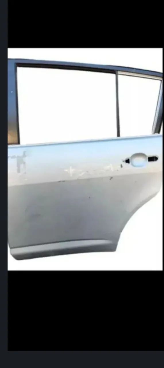 Porta Traseira de Nissan Tiida Sedan. L/E