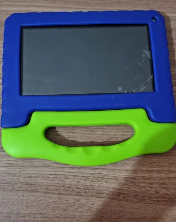 Tablet infantil com capa protetora