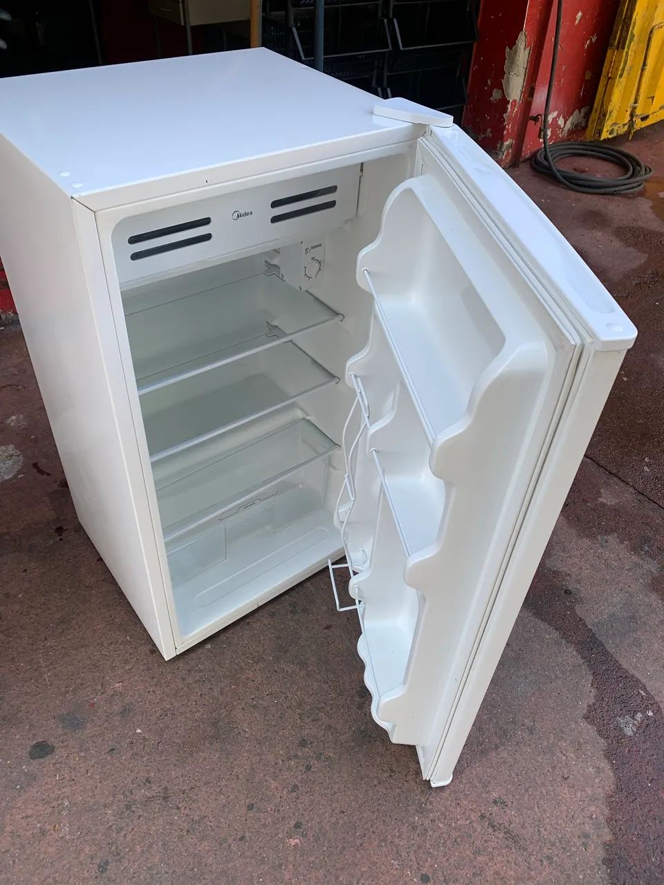 Frigobar Midea com garantia .. - Foto 2