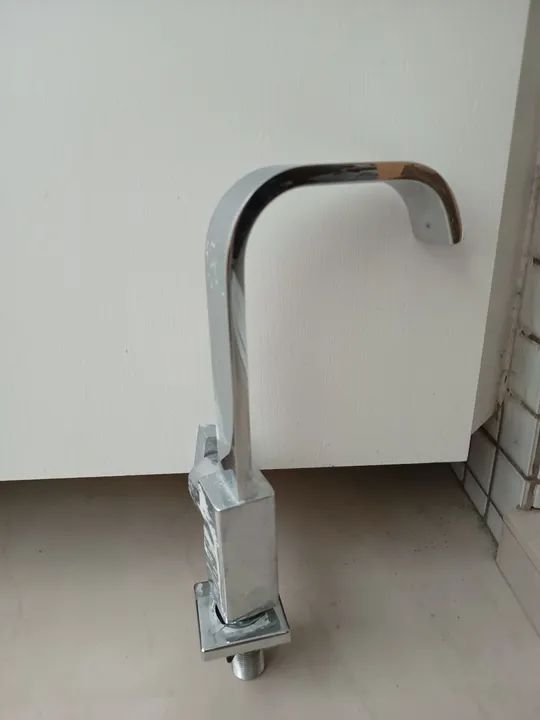 Torneira de bancada com Bica Alta Cromada Breezy Docol - Foto 2