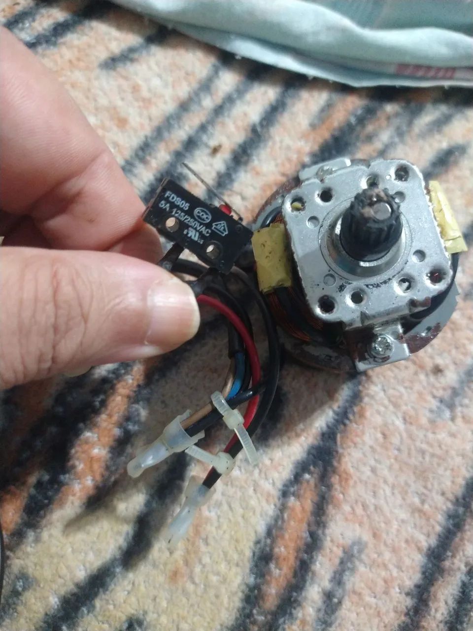 Motor Elétrico HL5417 127V 150W 60Hz. Funcionando perfeitamente  - Foto 2