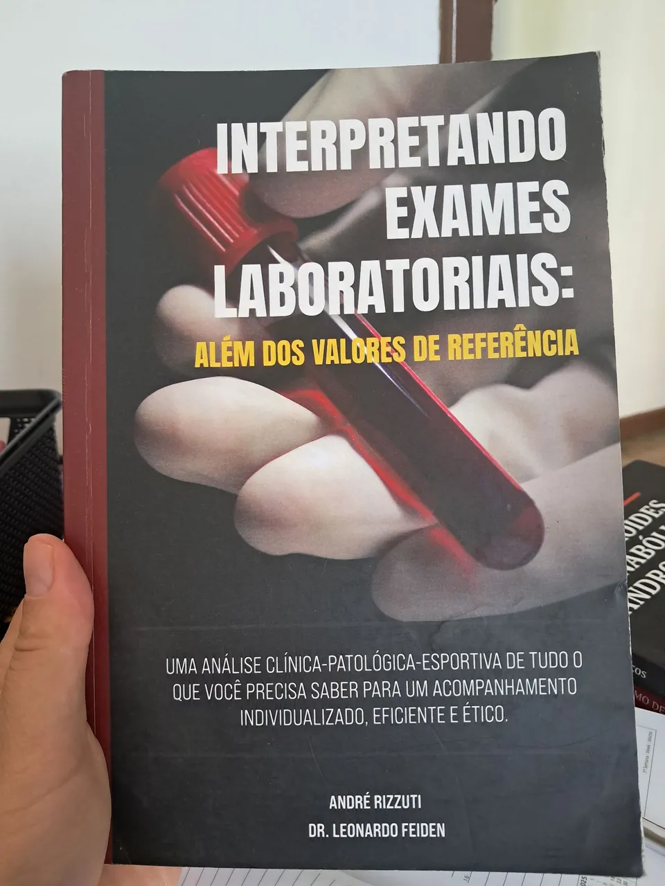 Livro 'Interpretando Exames Laboratoriais'