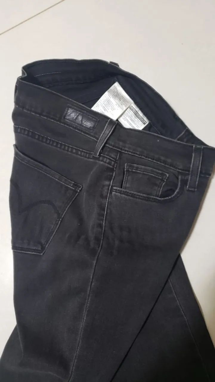 Calça jeans preta feminina Levis  - Foto 2