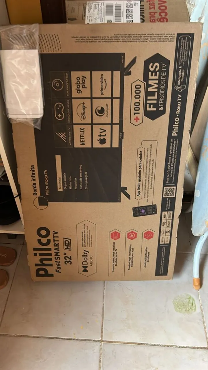 Smart TV Philco 32" Fast Smart TV HD Roku TV