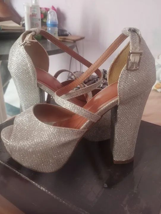 Sandália de Salto Alto Prateada
