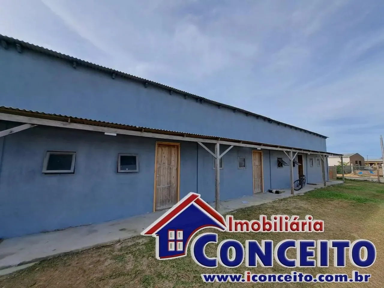 C103 - 05 kitnets localizados em região de moradores em Imbé