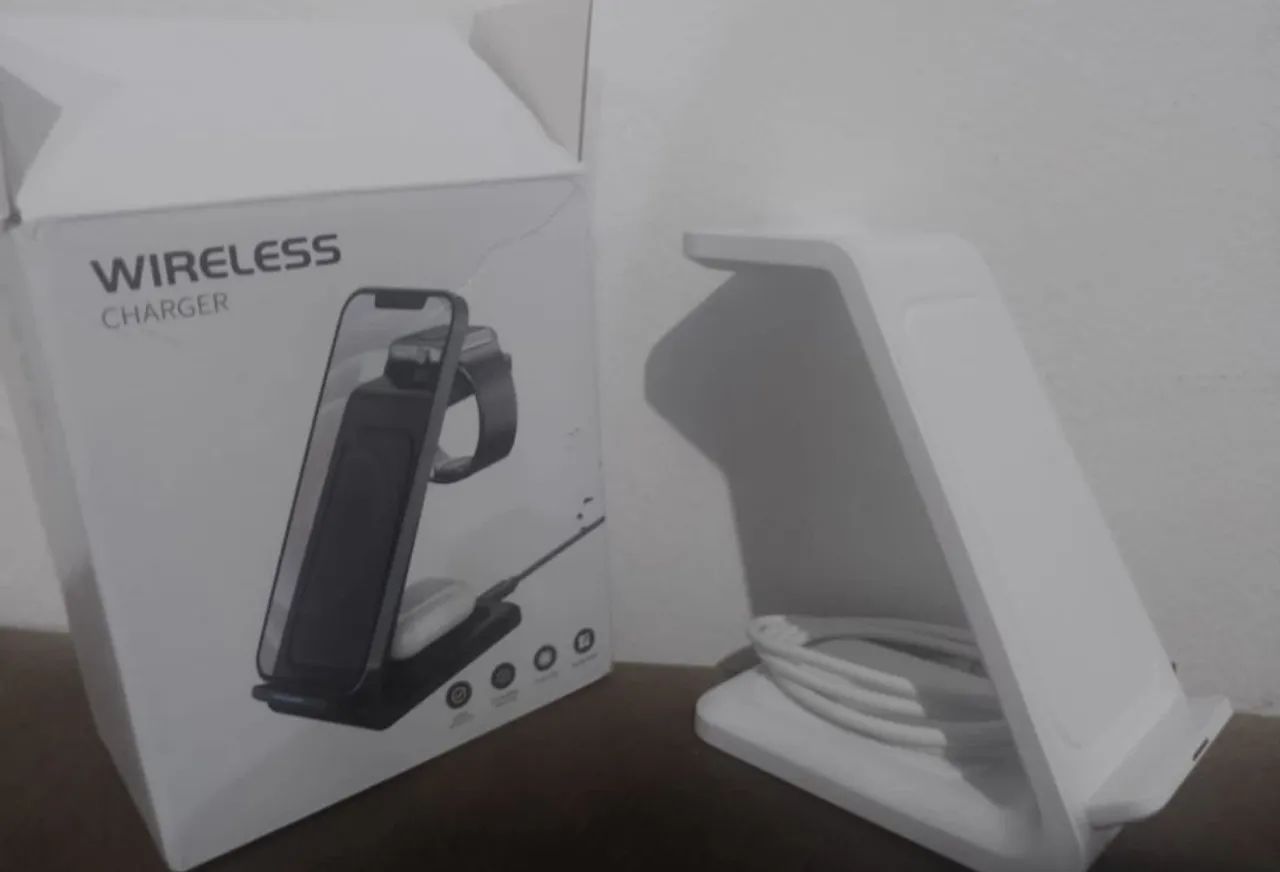 Carregador Wireless 3 em 1 para iPhone, Apple Watch e Airpods