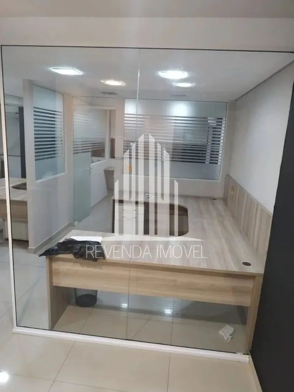 Sala Comercial de Alto Padrão para Locação no Centro de São Paulo-SP: 2 Salas, 74,00 m² de