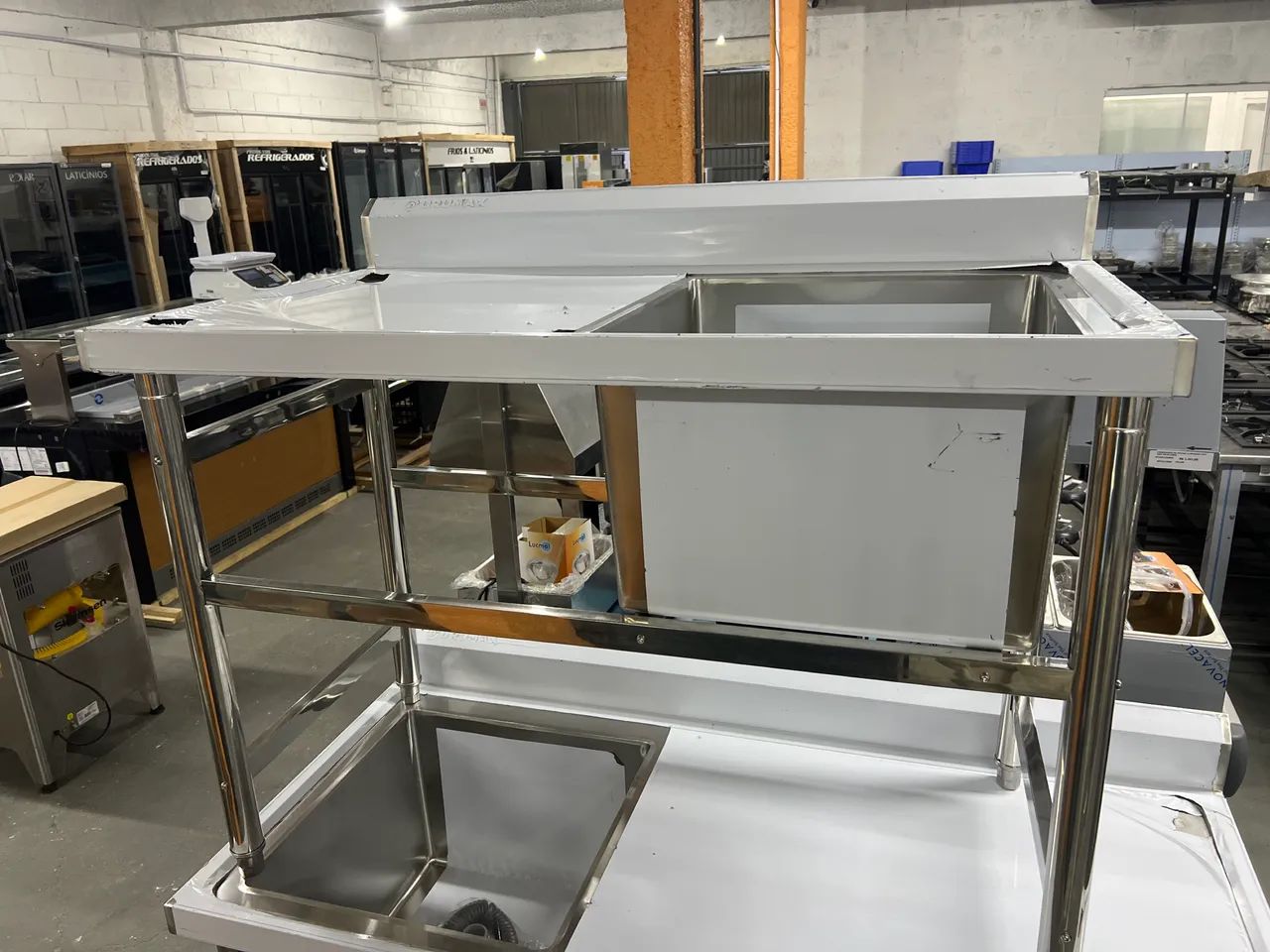 BANCADA COM PIA - NOVA 