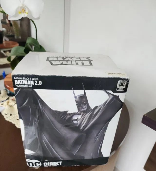 Batman Black & White Dc Collectibles 2.0 Todd McFarlane - Foto 4