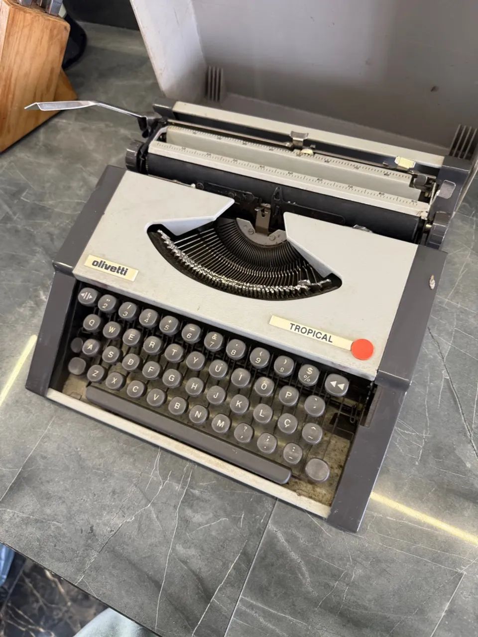Máquina de escrever Olivetti 