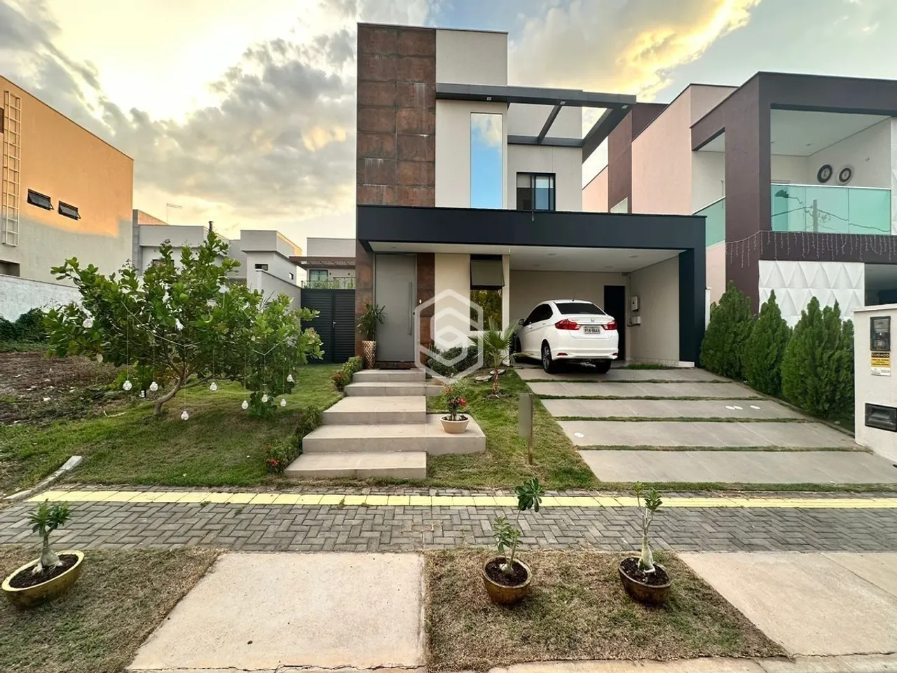 CASA DUPLEX NO CONDOMINIO TERRAS ALPHAVILLE - NOVO URUGUAI