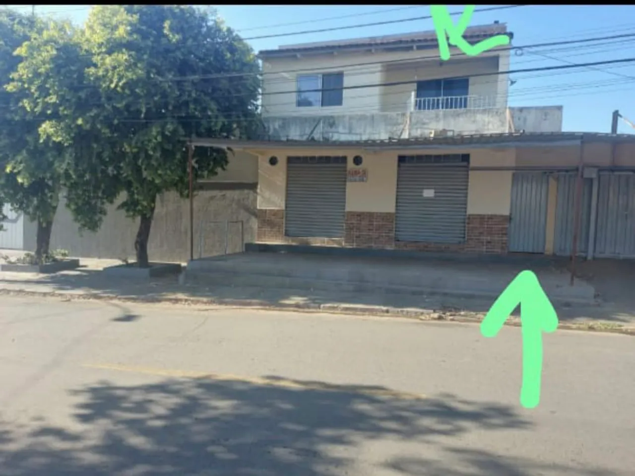 Alugo apartamento Região Leste de Goiânia