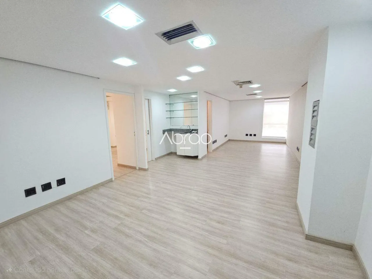 Sala Comercial para alugar no Curitiba Trade Center, no Centro de Curitiba - 72 m² | Ref 3