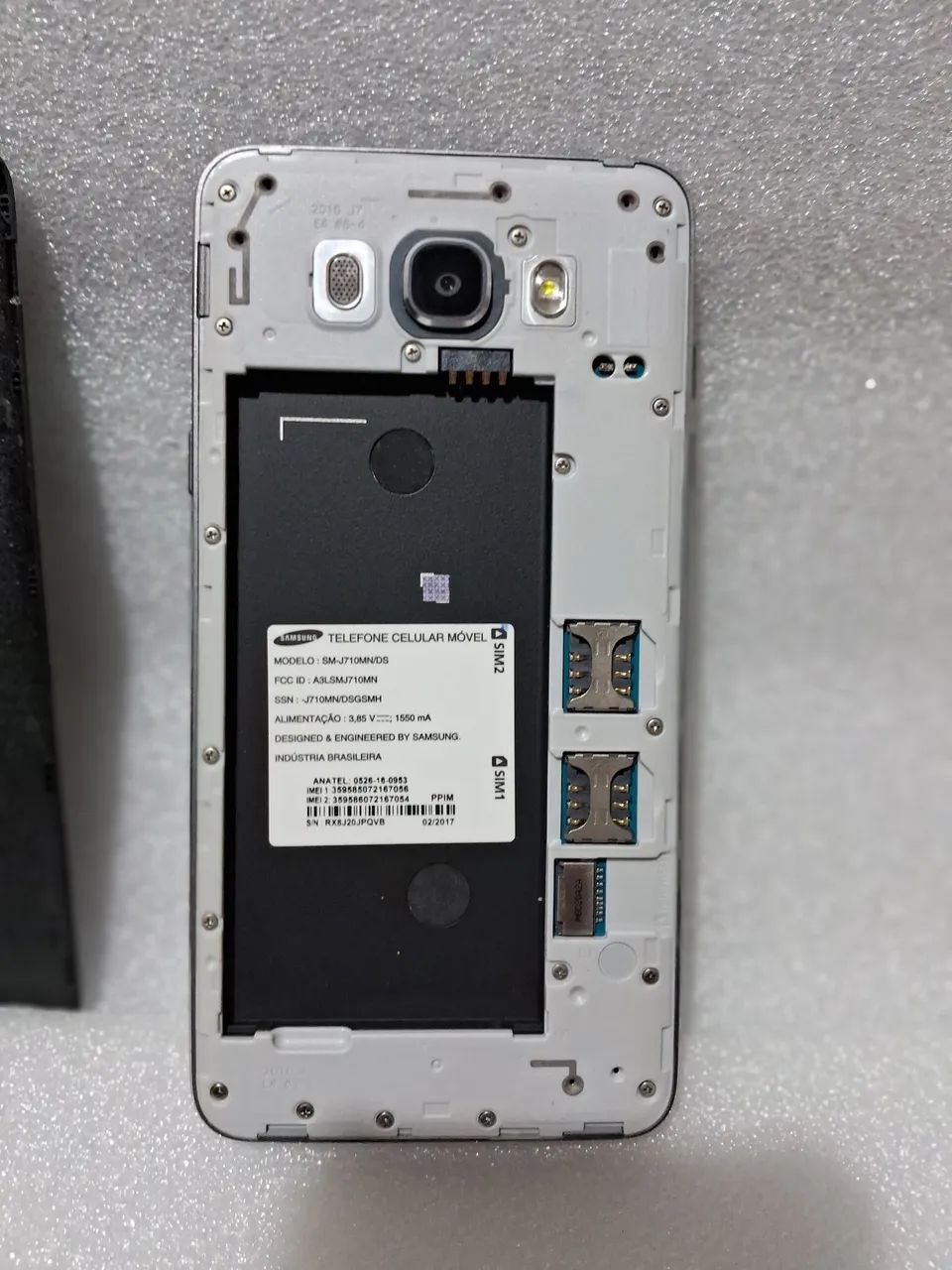 Celular Samsung Galaxy J7 metal  - Foto 5