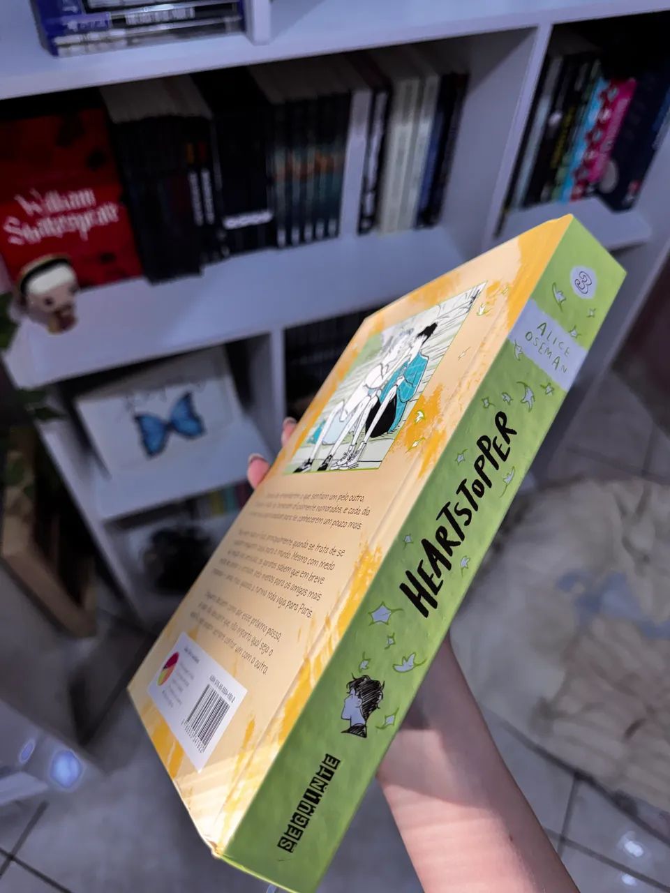 livro heartstopper volume 3 - Foto 3