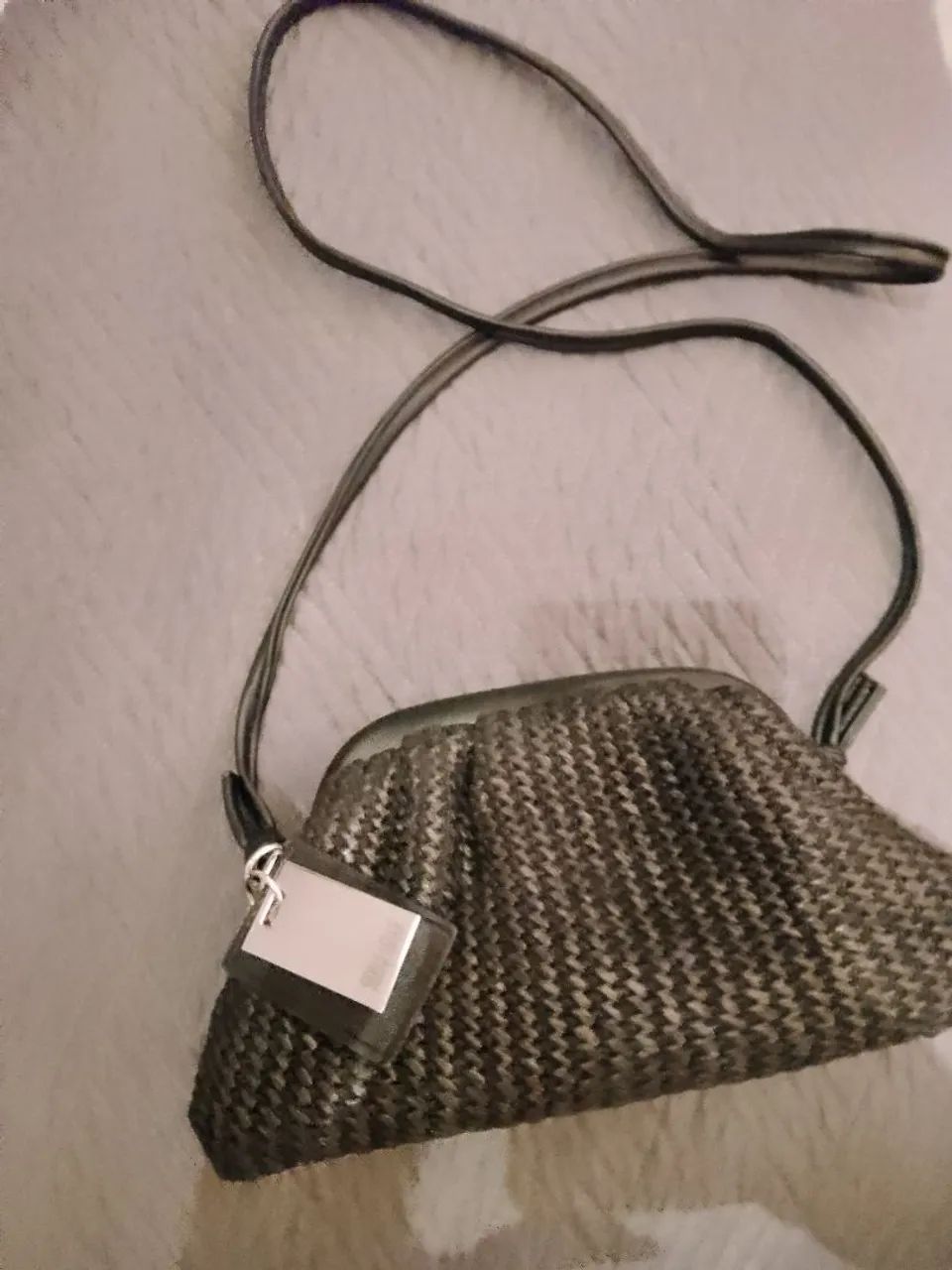 Bolsa preta da santa Lolla 