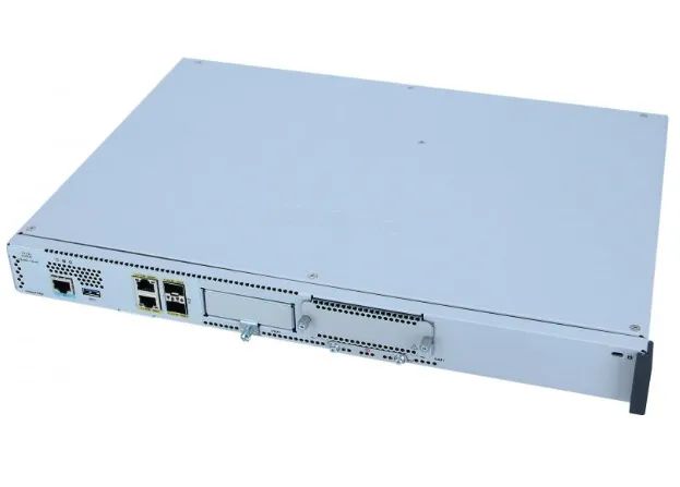 Roteador Cisco C8200L-1N-4T Edge