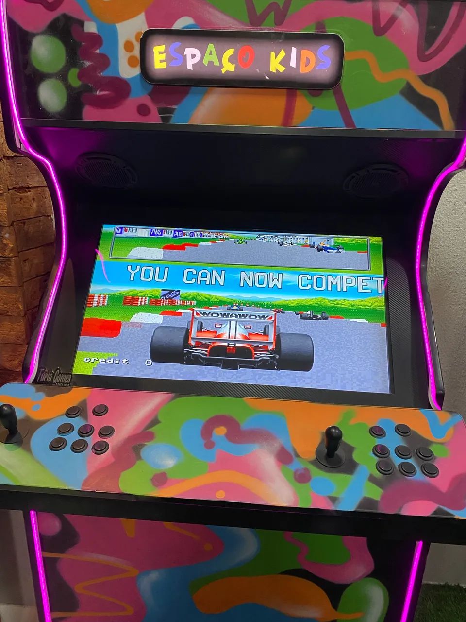 Vendo fliperama top , máquina magnífica tela de 32 polegadas 