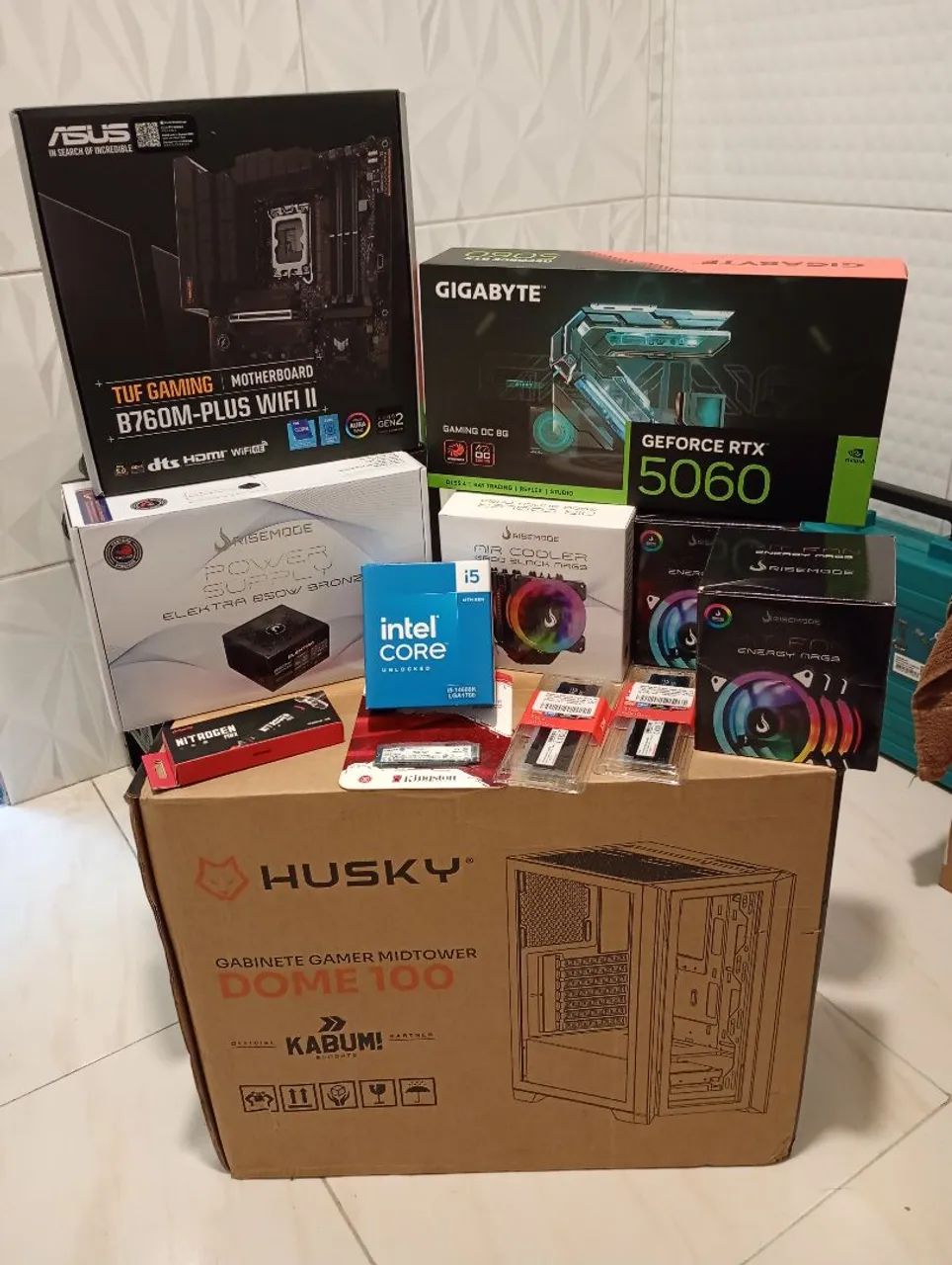 PC GAMER i5 14.600k RTX 5060 32GB RAM DDR5.