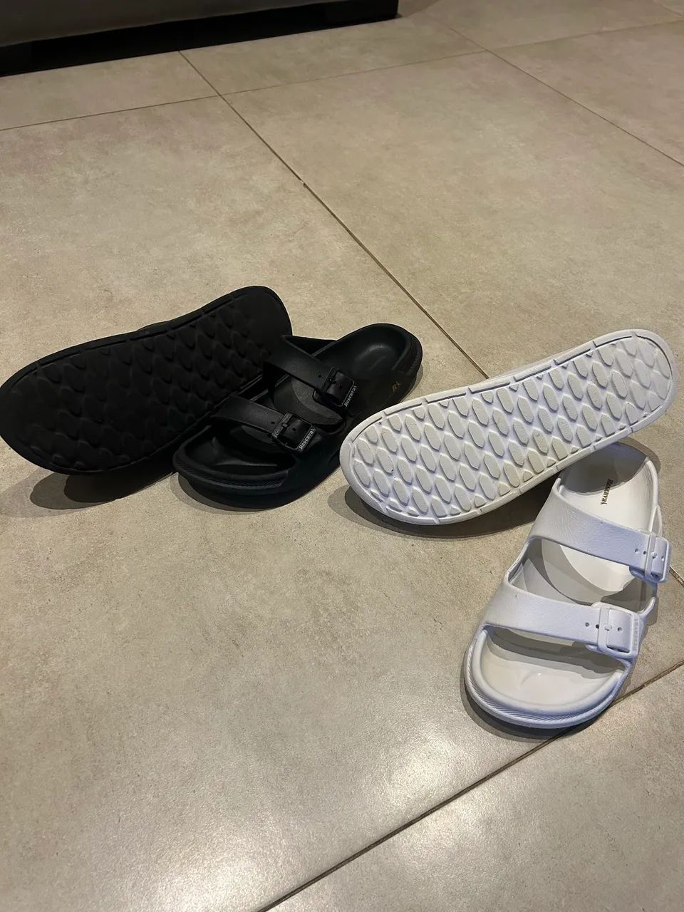 2 Sandalhas Reserva Tamanho 43/44