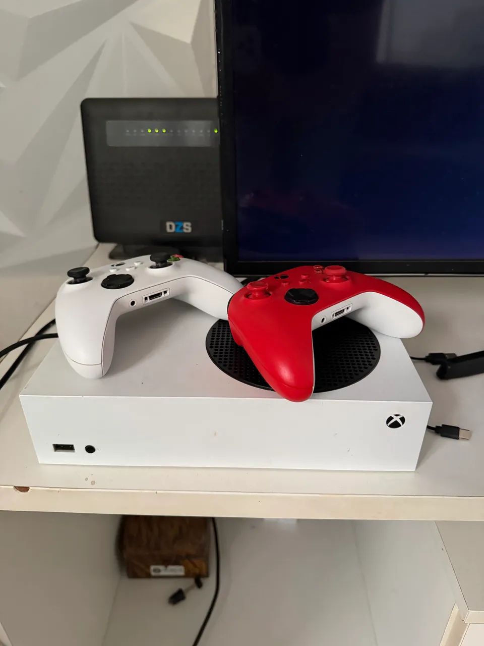 Xbox S Branco + 2 controles 