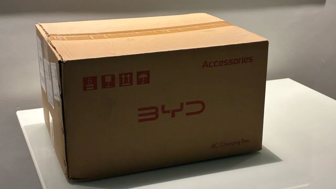 WALLBOX BYD lacrado.