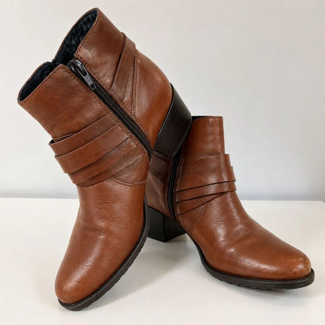 Bota Constance Cano Baixo 37