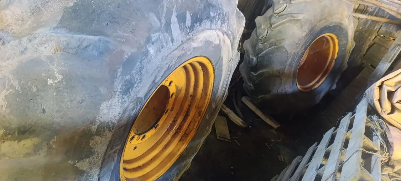 Pneu com roda agrícola 231/26 - Foto 4