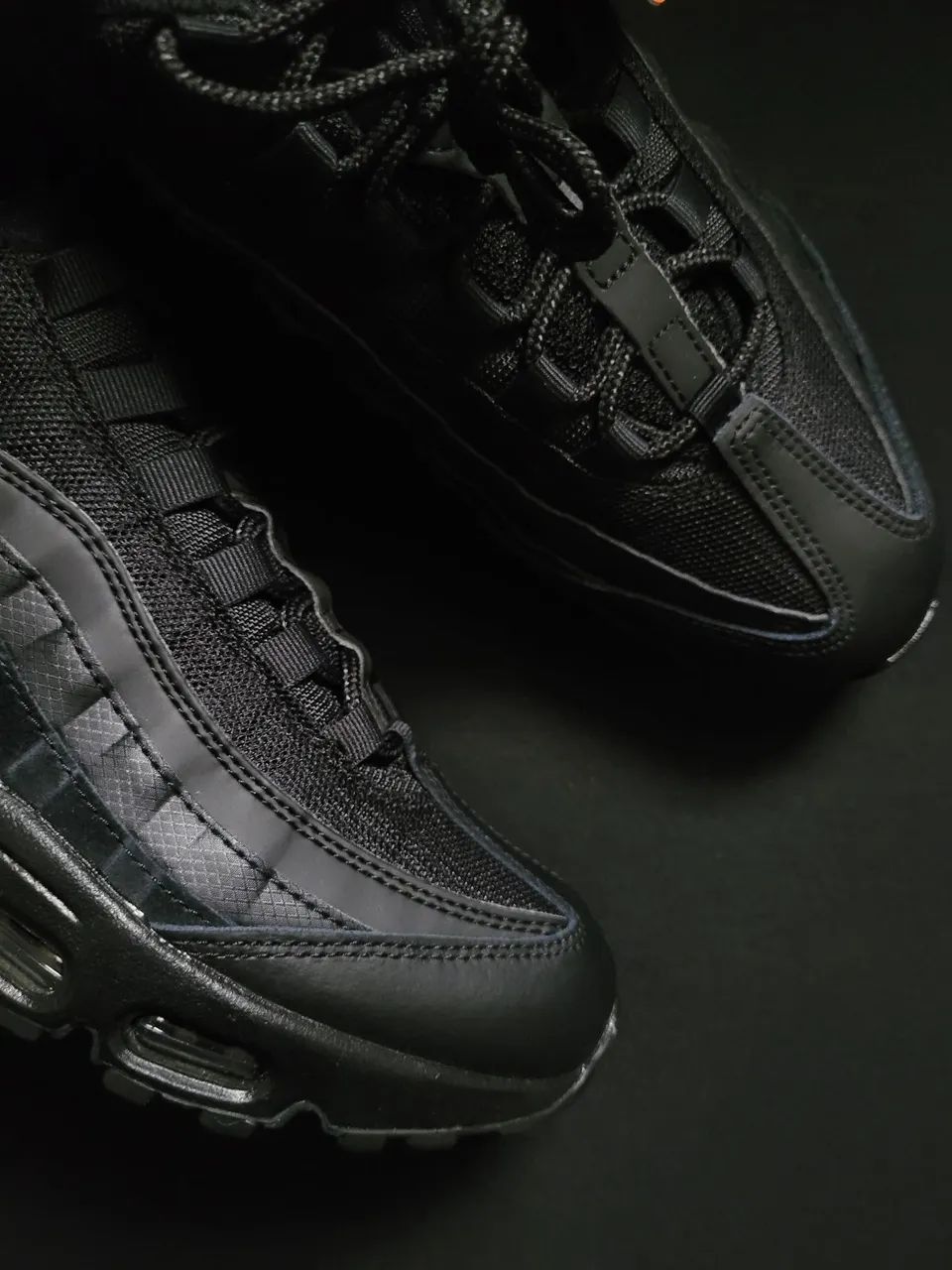 Nike Air Max 95 Essential "Triple Black" - 41 - Foto 3