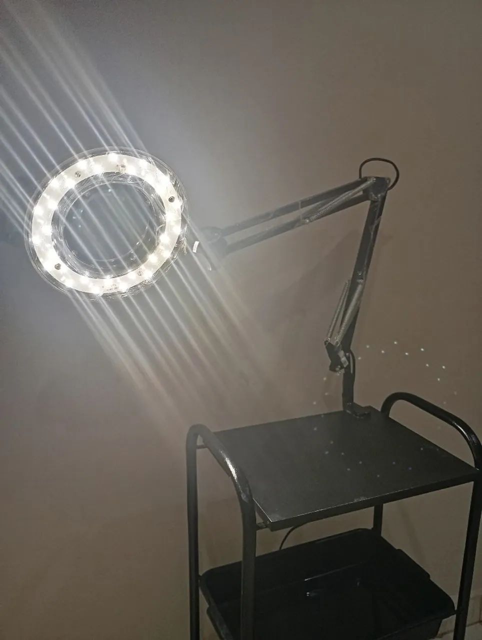 Lupa led luminária+ carrinho auxiliar  - Foto 2