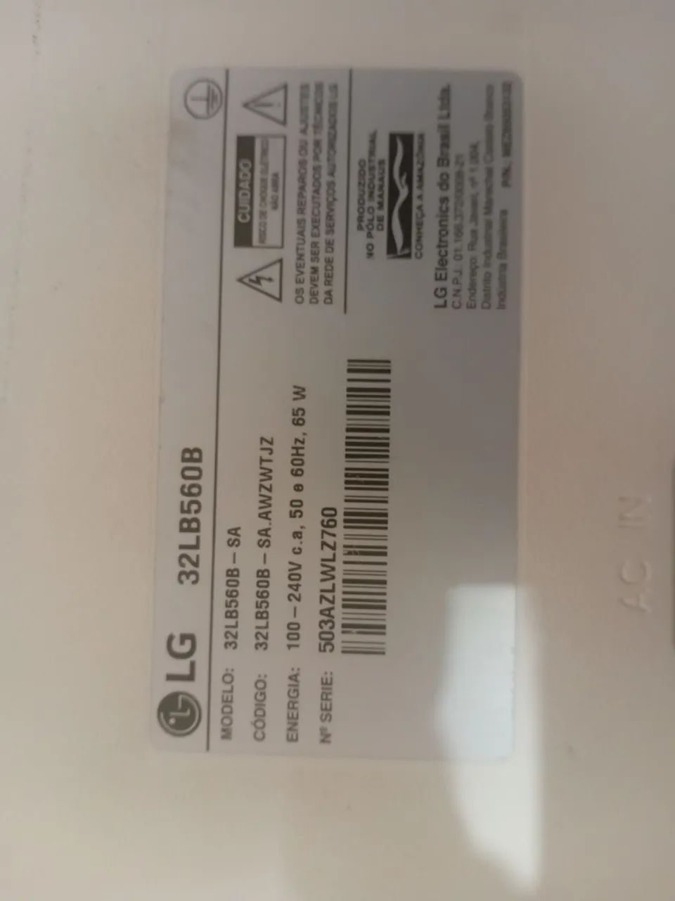 Vendo duas TVs uma LG 32 outra pholco 42 polegadas 